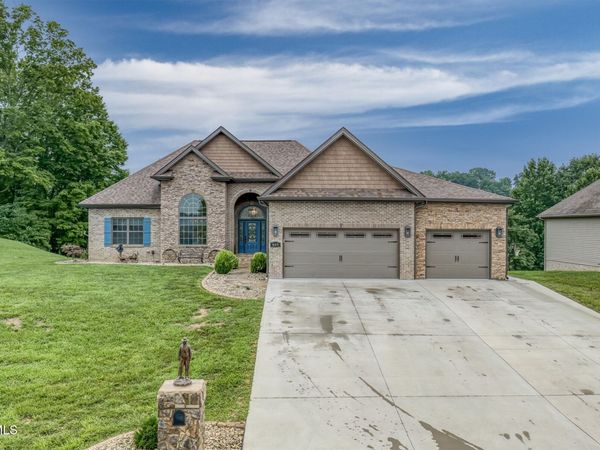 469 Grovemont Place, Piney Flats, TN 37686