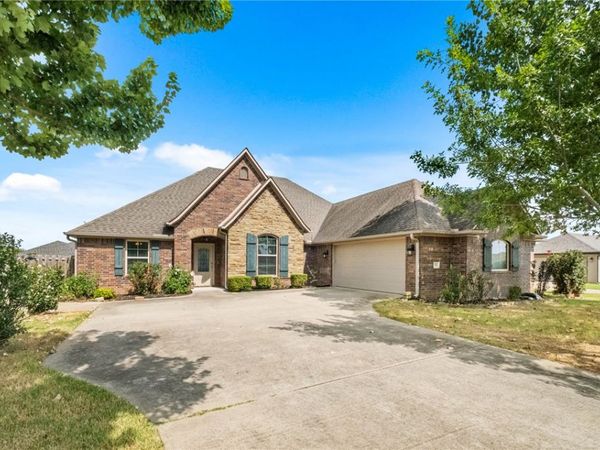 709 SW Barn Valley Road , Bentonville, AR 72712