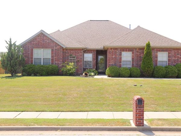 2109 Quinlan Avenue , Lowell, AR 72745