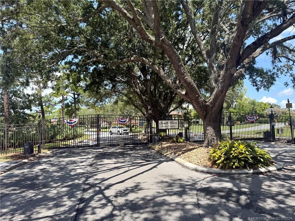 181 SW South River Drive, Unit 107, Stuart, FL 34997 Photo