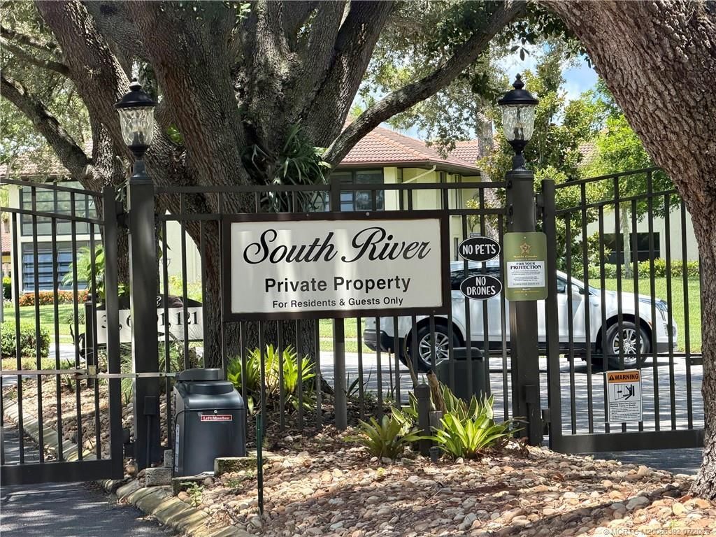 181 SW South River Drive, Unit 107, Stuart, FL 34997 Photo