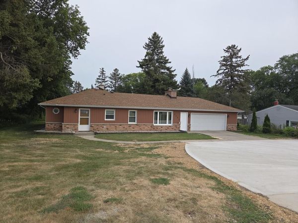 2027 Summit AVENUE, Waukesha, WI 53188