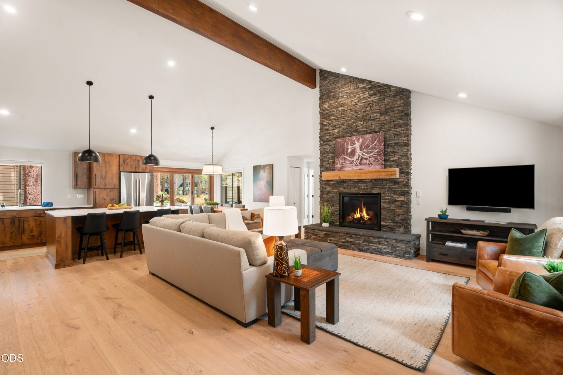57448 Quartz Mountain Lane, Unit 6, Sunriver, OR 97707 Main Photo