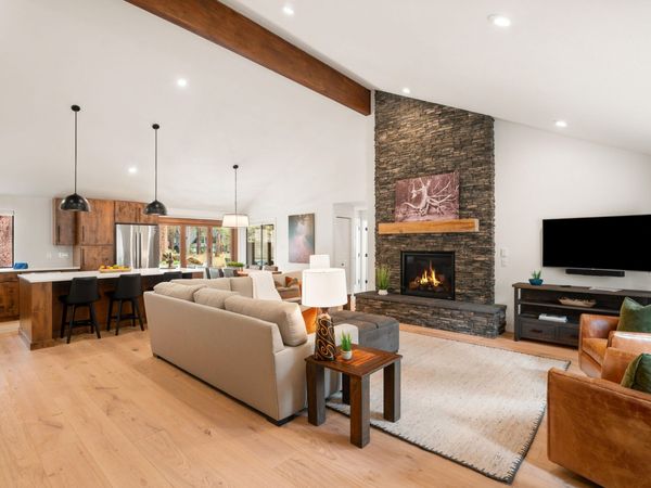 57448 Quartz Mountain Lane, Unit 6, Sunriver, OR 97707