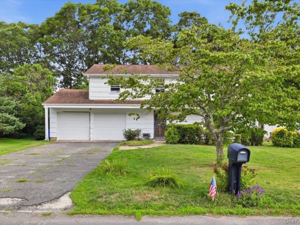 38 Appel Drive E, Shirley, NY 11967