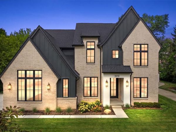 3919 Woodland Avenue, Royal Oak, MI 48073