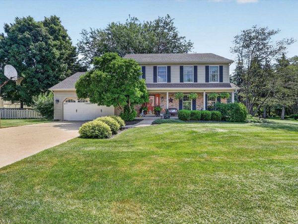 2976 Wedgewood Drive, DEKALB, IL 60115