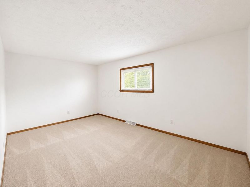 1656 Staffordshire Road , Columbus, OH 43229 Photo 21