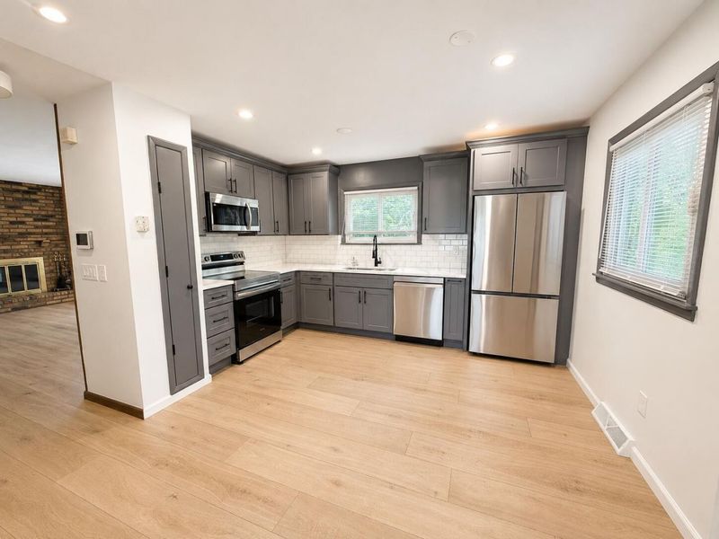 1656 Staffordshire Road , Columbus, OH 43229 Photo 6