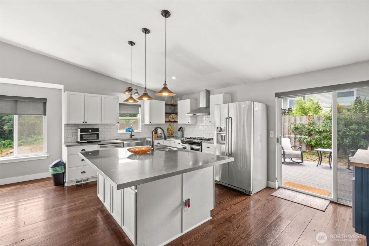 19684 Johanna Vei Lane Nw, Poulsbo, WA 98370