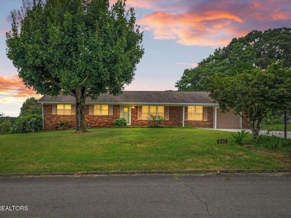 847 Calloway Circle, Lenoir City, TN 37772