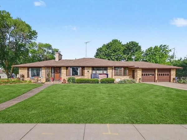 300 5th Street NE, Montgomery, MN 56069