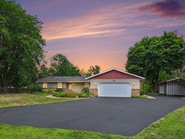 12466 Jason Avenue, Hastings, MN 55033