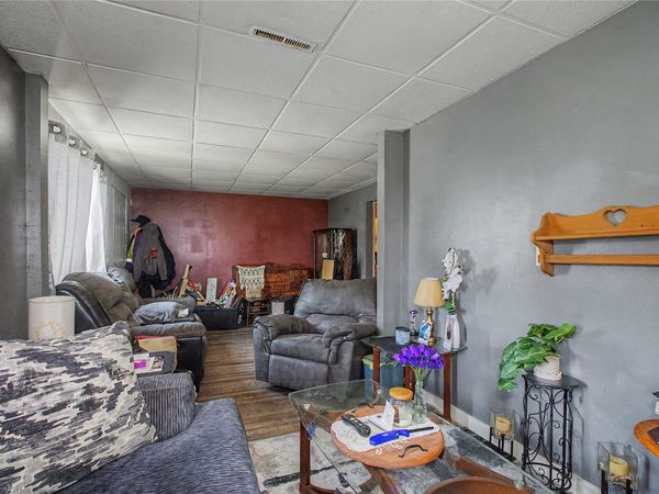 1225 E 25th Court, Des Moines, IA 50317