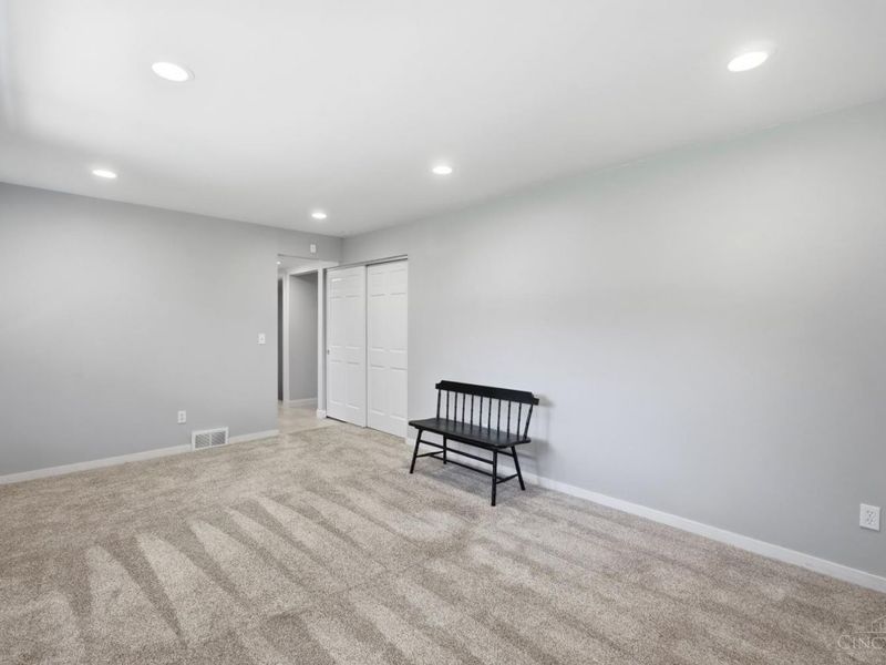 9062 Fontainebleau Terrace, Springfield Twp., OH 45231 Photo 18
