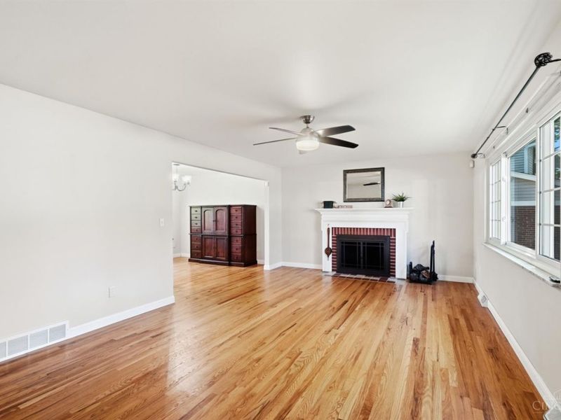 9062 Fontainebleau Terrace, Springfield Twp., OH 45231 Photo 6