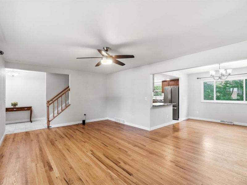 9062 Fontainebleau Terrace, Springfield Twp., OH 45231 Photo 7