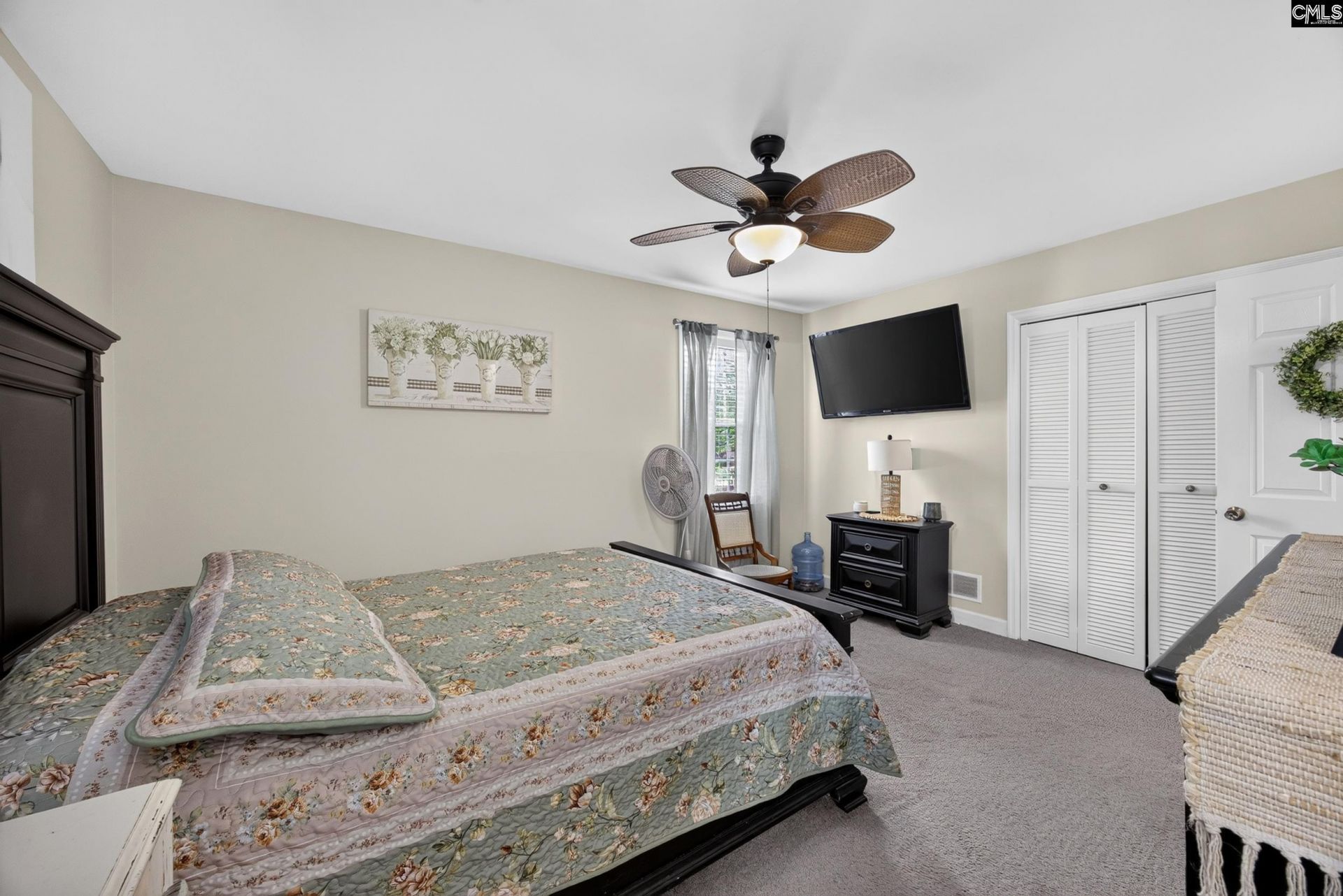 300 Calcutta Drive  Photo 17