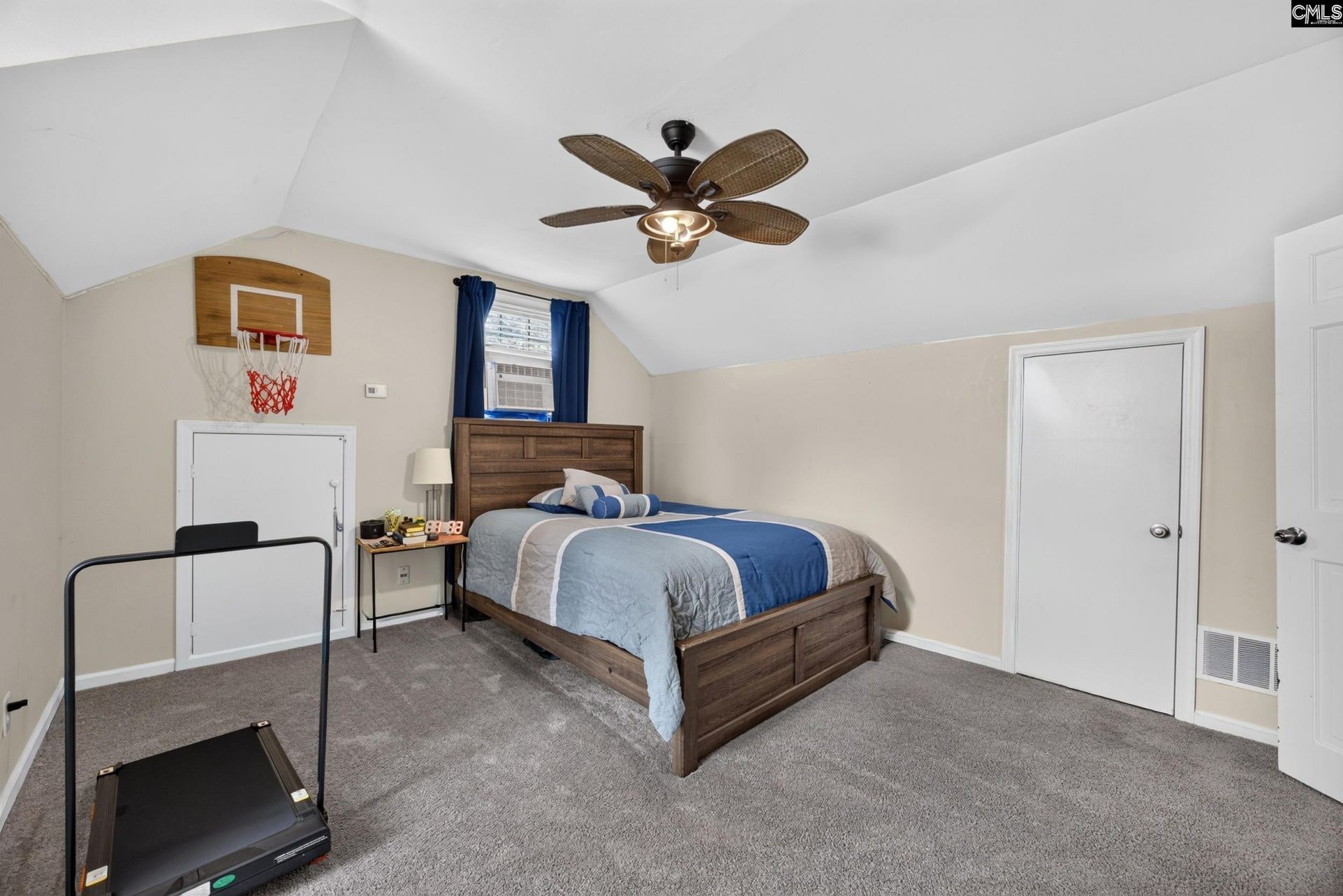 300 Calcutta Drive  Photo 23