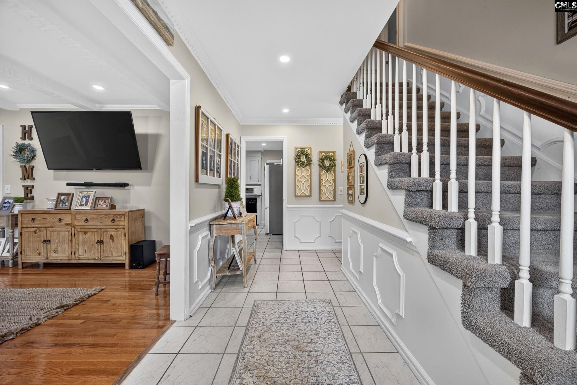 300 Calcutta Drive  Photo 5