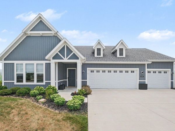 2887 Isle Grand Drive, Belmont, MI 49306