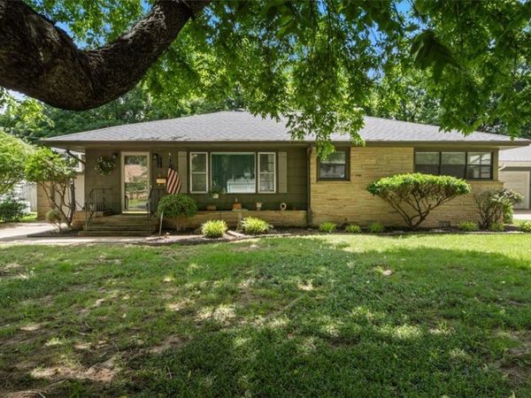 705 Shipley Street , Springdale, AR 72764