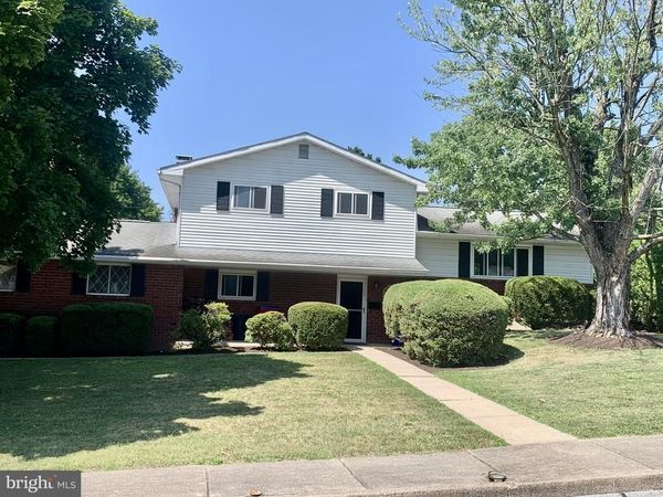 737 GIRARD AVENUE, HAMBURG, PA 19526