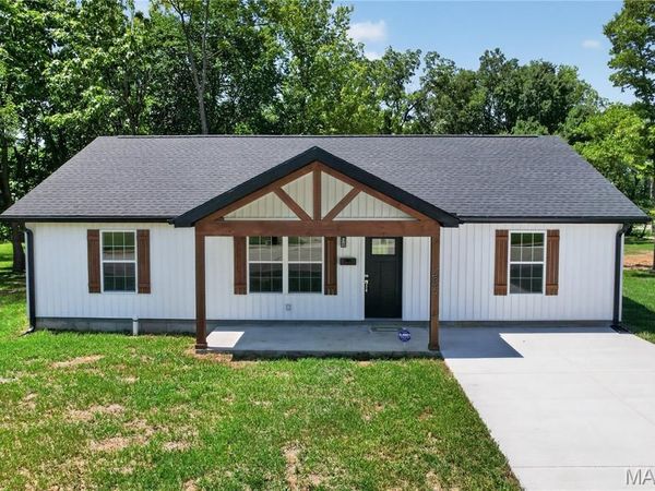 535 Hayes Street , Lebanon, MO 65536