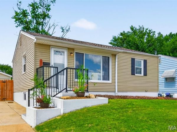3736 Carondelet , St Louis, MO 63123