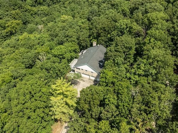 1423 Wills Hollow Road, Wildwood, MO 63038