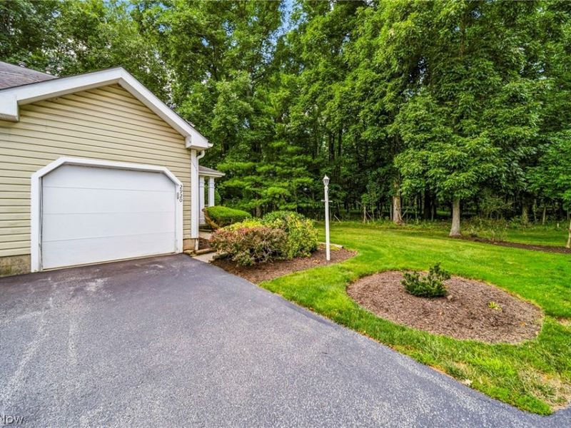 2920 Heatherwood Court, Stow, OH 44224 Photo 4