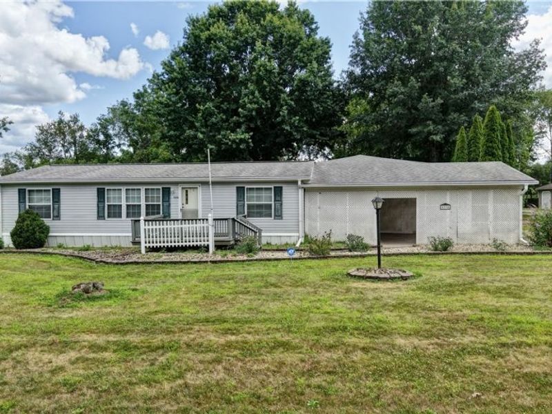 5338 Angela Drive NW, Unit 25, Beach City, OH 44608 Photo 2