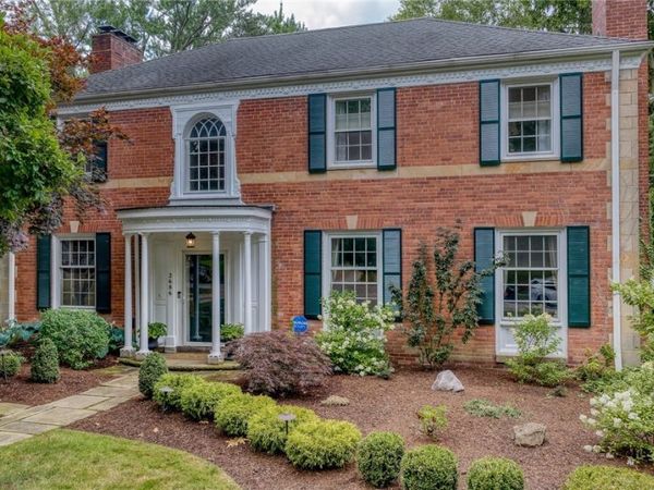 2686 Cranlyn Road , Shaker Heights, OH 44122