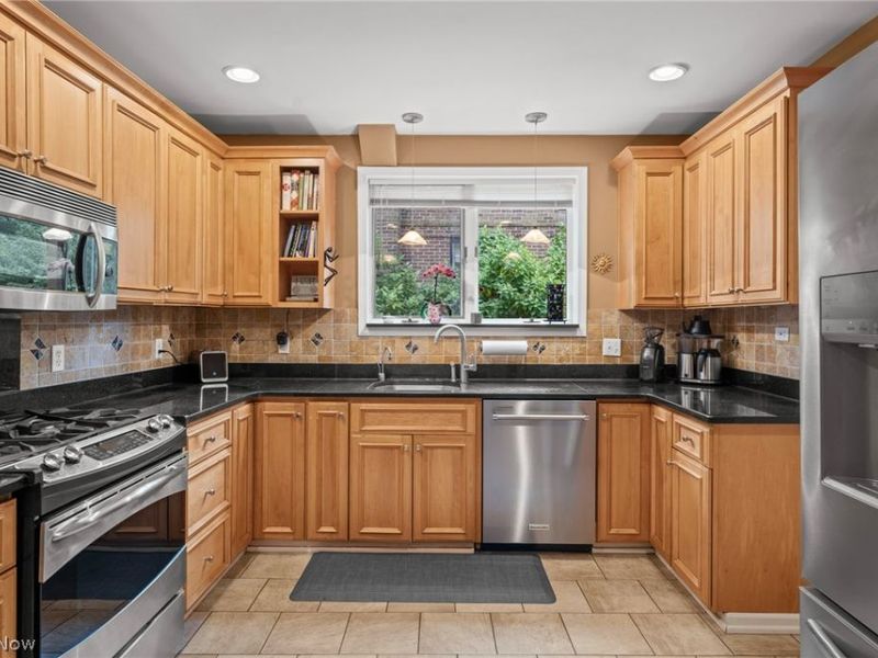2686 Cranlyn Road, Shaker Heights, OH 44122 Photo 13