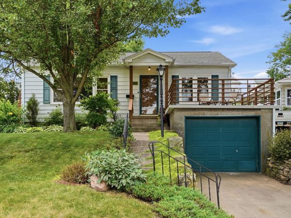 249 York Street, Dubuque, IA 52003