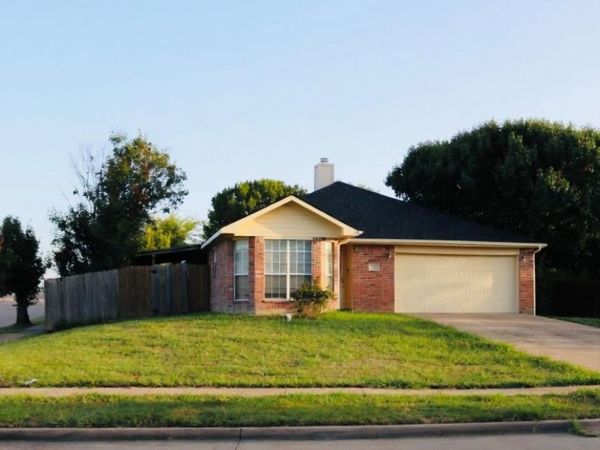 3155 Ponds Edge Trail, Grand Prairie, TX 75052
