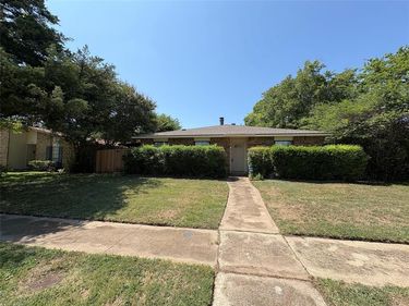 7222 Hedge Drive, Dallas, TX 75249