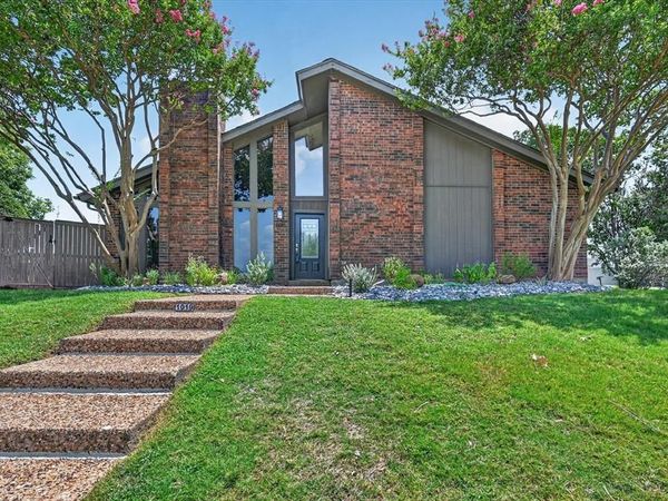 1019 Ridgeview Circle, Carrollton, TX 75007