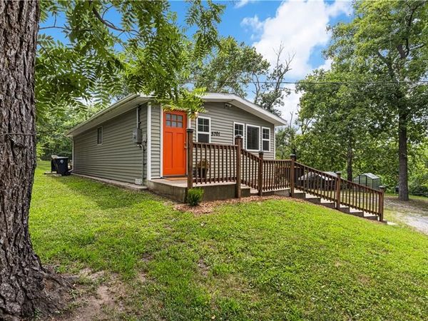 5701 E 56th Street, Kansas City, MO 64130