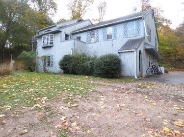 4 Nook Rd, Plymouth, MA 02360