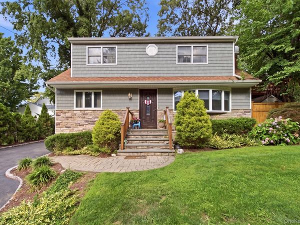 46 Catherine Street , East Northport, NY 11731