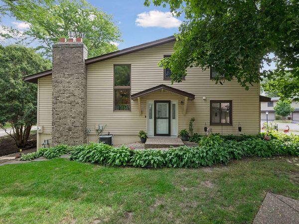 5722 Hyland Courts Drive, Bloomington, MN 55437