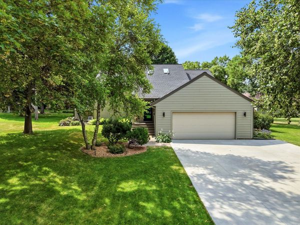 15809 Nursery Drive, Minnetonka, MN 55345