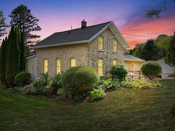 4827 Beaver Dam ROAD, West Bend, WI 53090
