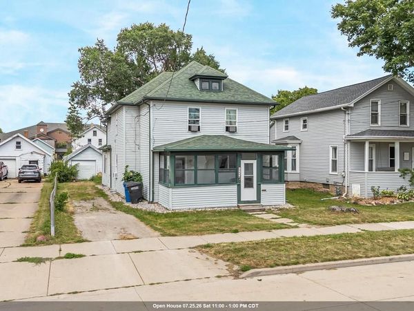 246 W 12TH AVENUE, Oshkosh, WI 54902