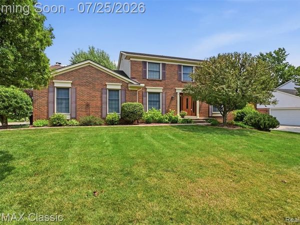 9700 Red Maple Drive, Plymouth Twp, MI 48170
