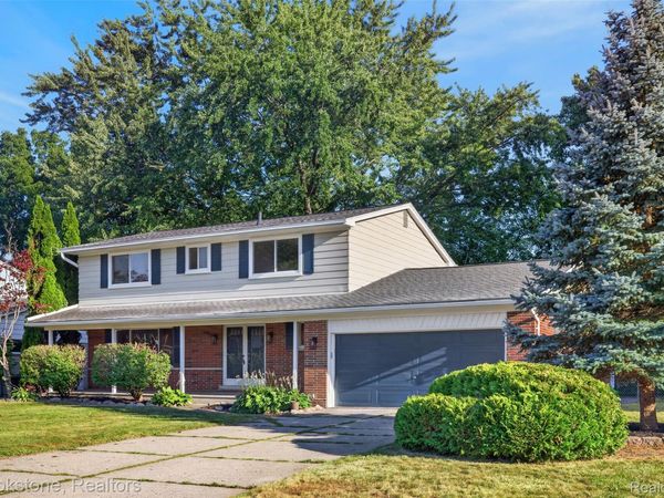 16072 Wrotham Court, Clinton Township, Mi 48038