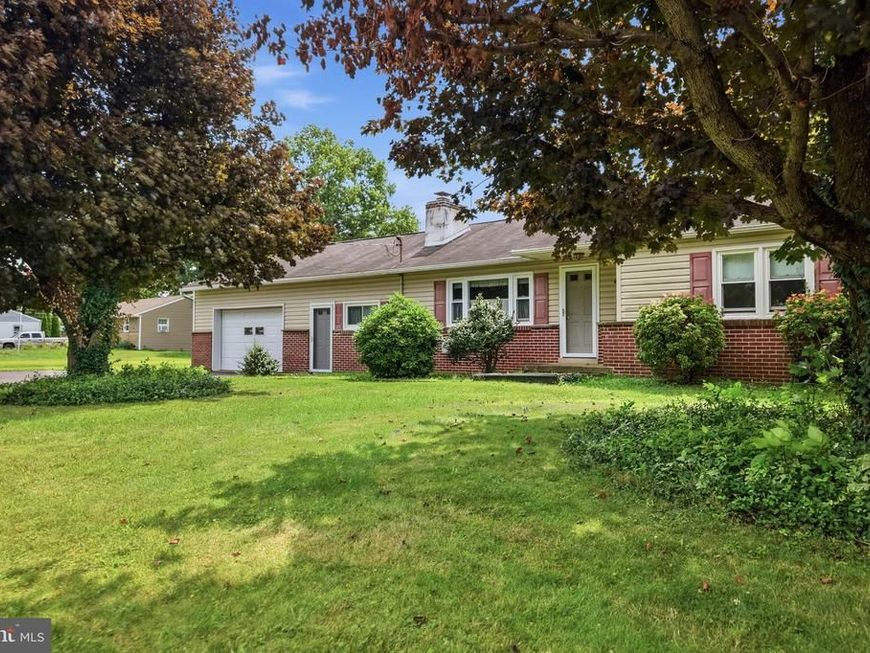 105 N Ridge Road, Perkasie, PA 18944 Main Photo