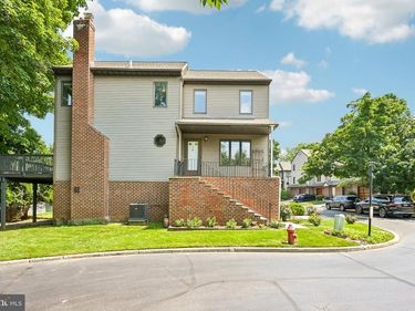 8816 RIDGE AVENUE, Unit 17, PHILADELPHIA, PA 19128