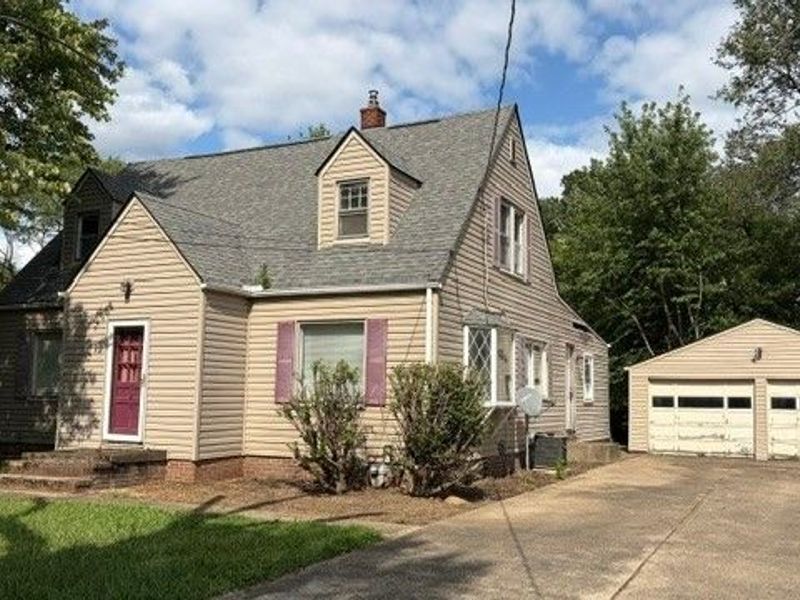 820 Woodlawn Avenue NW, Canton, OH 44708 Photo 2